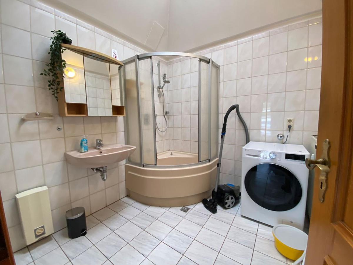 Cozy Apartment In Oberhausen Oberhausen  Dış mekan fotoğraf